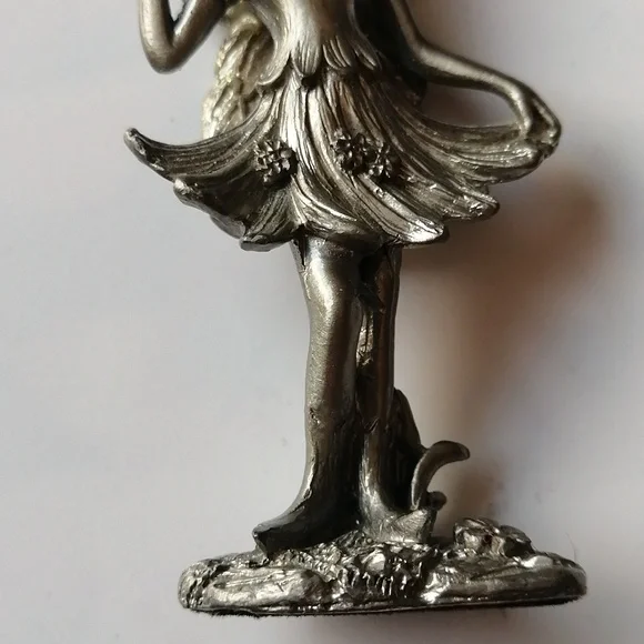 Vintage Peltro Cesellato a Mano Pewter Fairy Miniature Sculpture - Picture 5 of 13